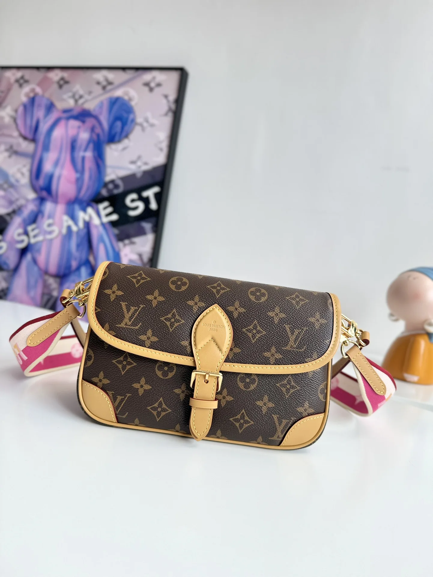 LV海外原单M46049 DIANE手袋 斜挎包