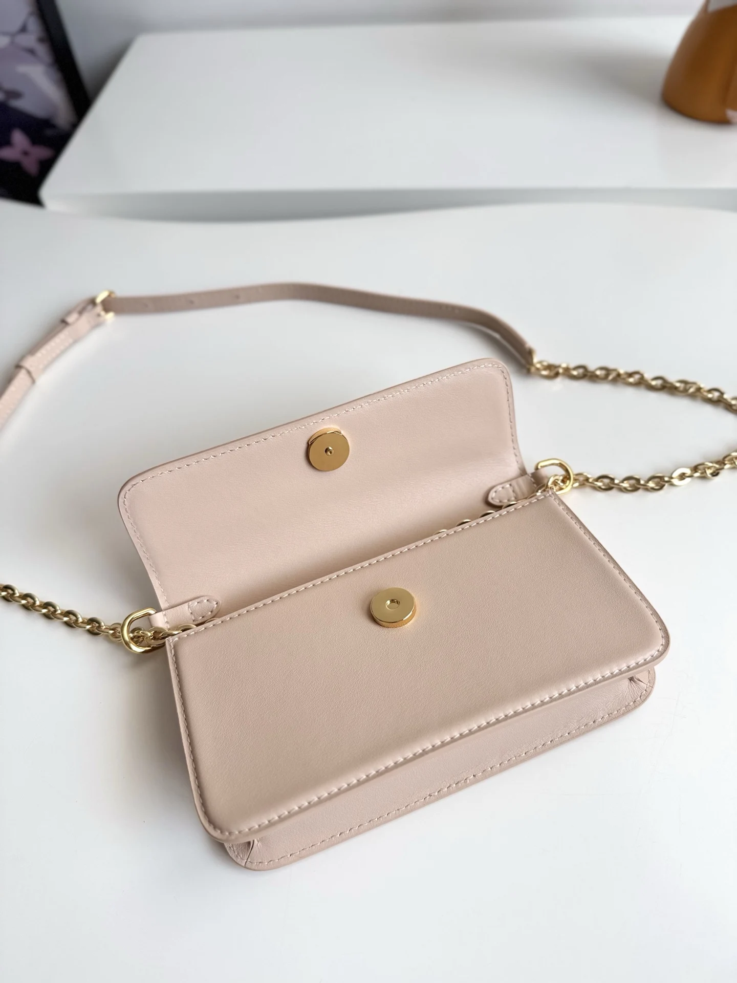 LV海外原单M14581 Wallet On Chain 手袋 女士斜挎包 - 细节图 7