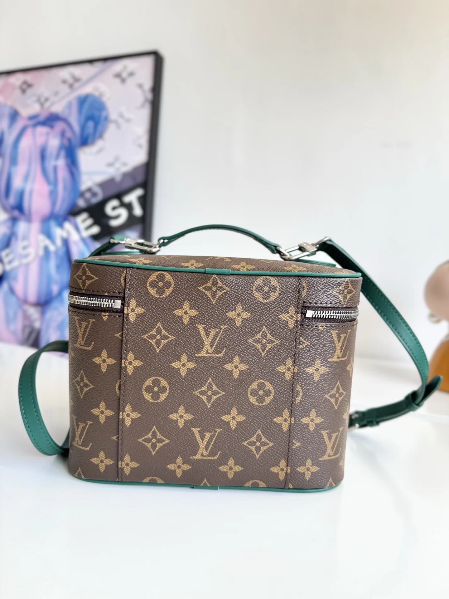 LV海外原单M12667 Nice BB 化妆包 手提斜挎包 - 细节图 3
