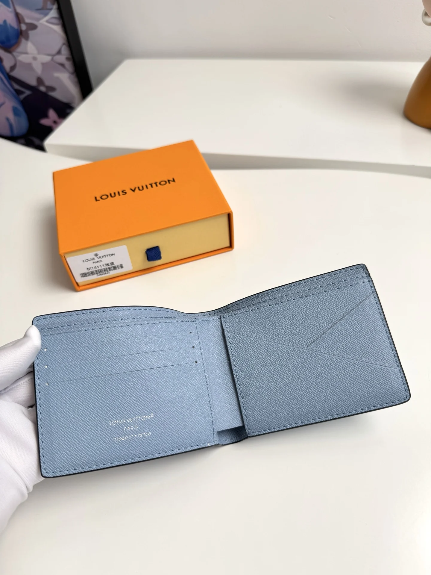 Louis Vuitton Overseas Original M14111 Multiple Wallet - Detail view 6