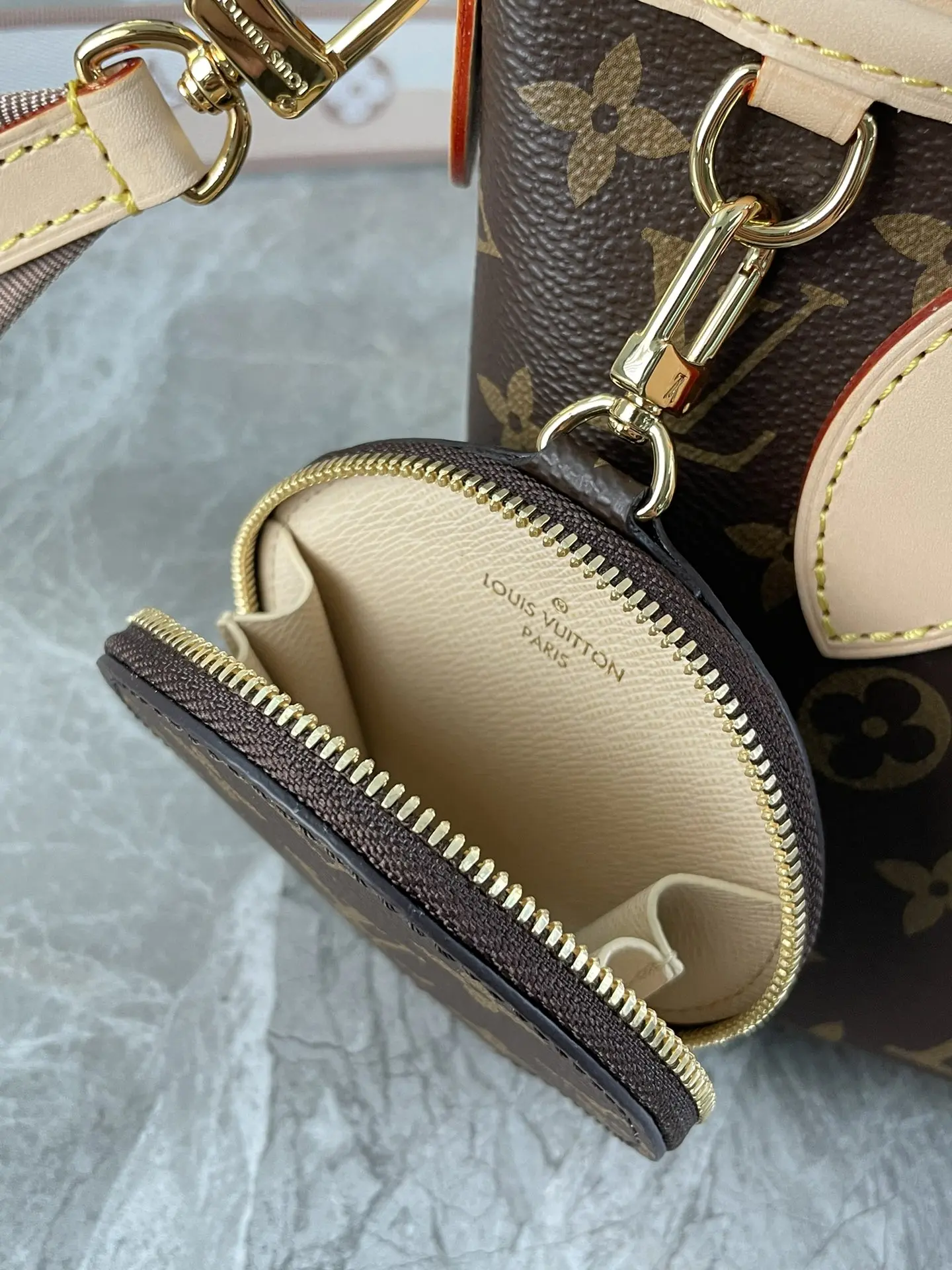 LV海外原单M46705 Neverfull 迷你 手提斜挎包 - 细节图 7