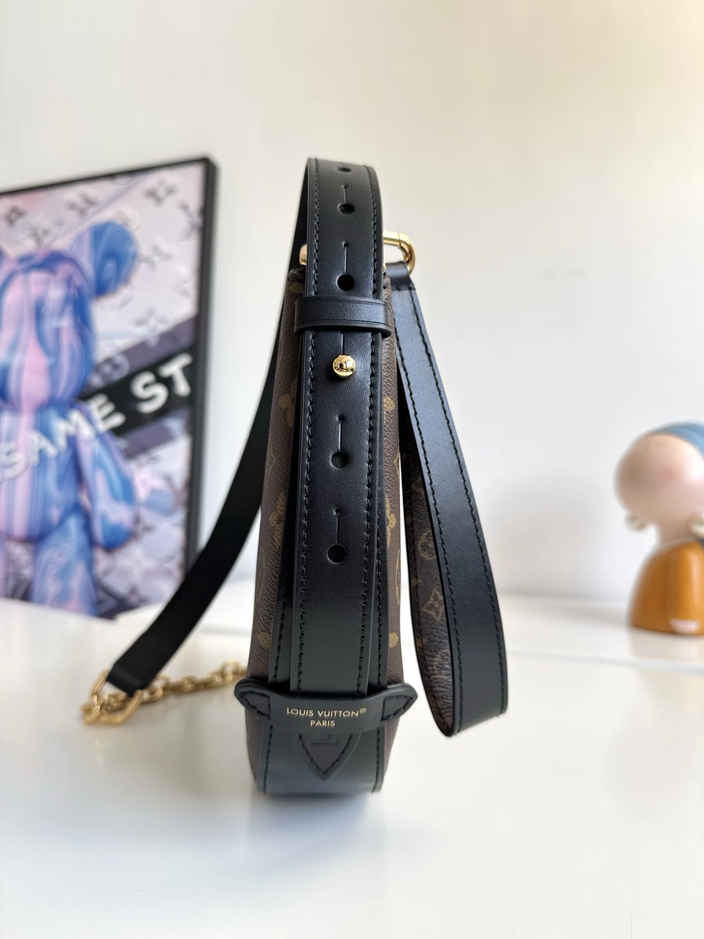 Louis Vuitton Original Overseas M15056 Cookie BB Handbag Shoulder Bag - Detail view 2