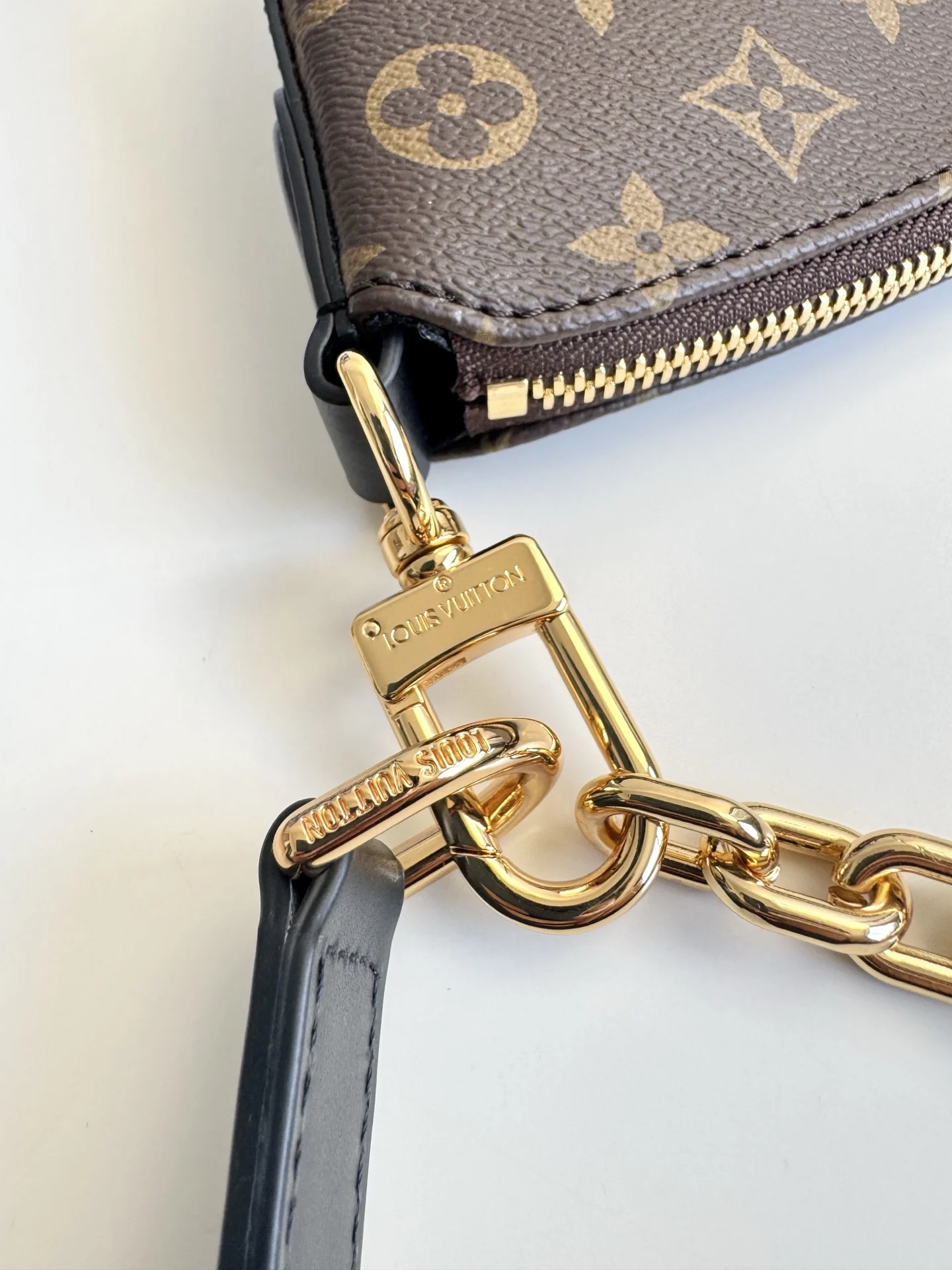 Louis Vuitton Original Overseas M15056 Cookie BB Handbag Shoulder Bag - Detail view 6