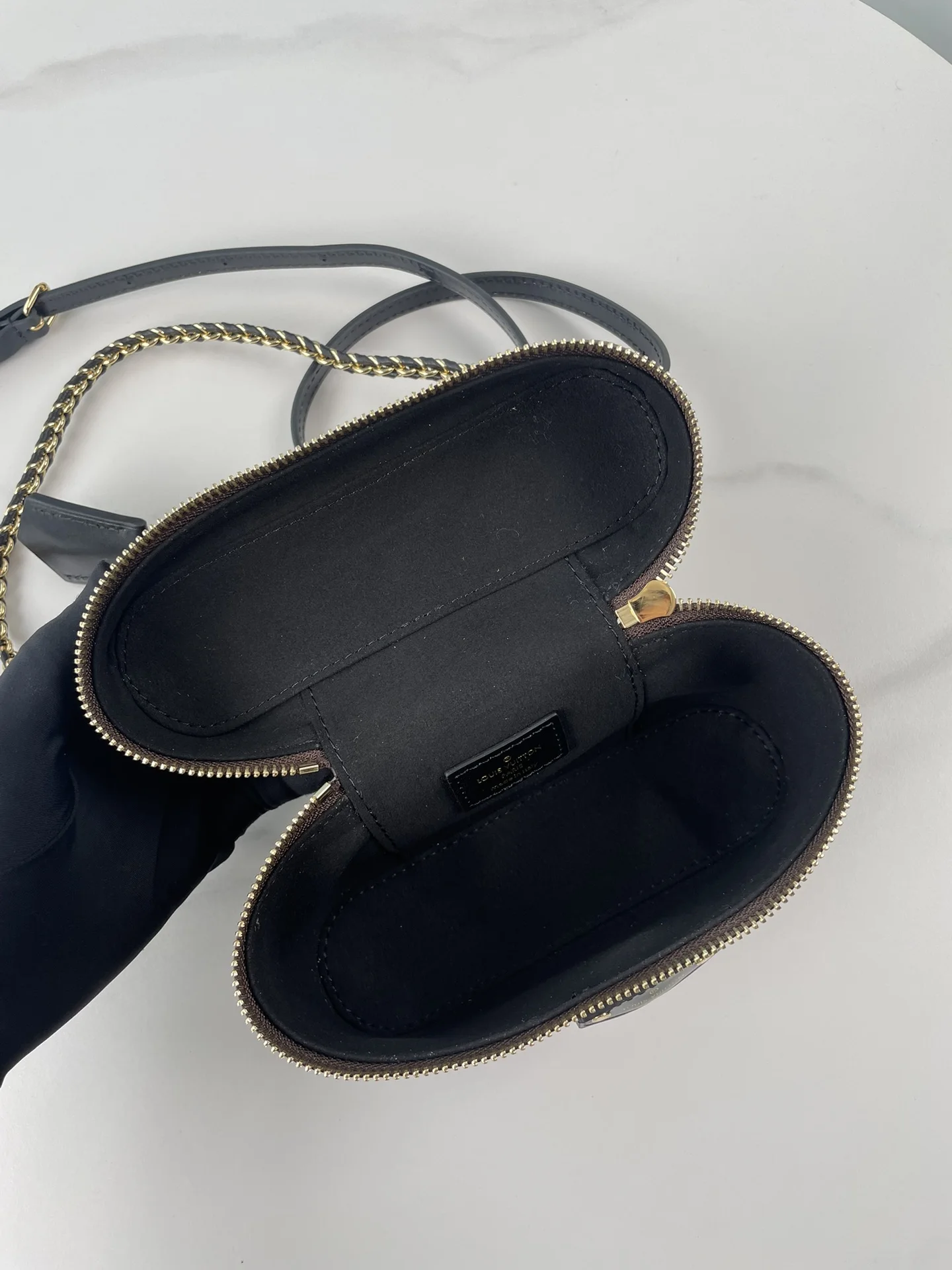 LV海外原单M47125 Vanity Chain Pouch 手袋 手提斜挎包 - 细节图 8