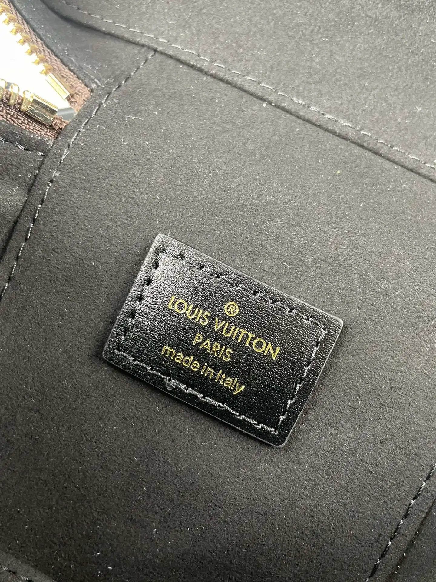 LV海外原单M47125 Vanity Chain Pouch 手袋 手提斜挎包 - 细节图 9
