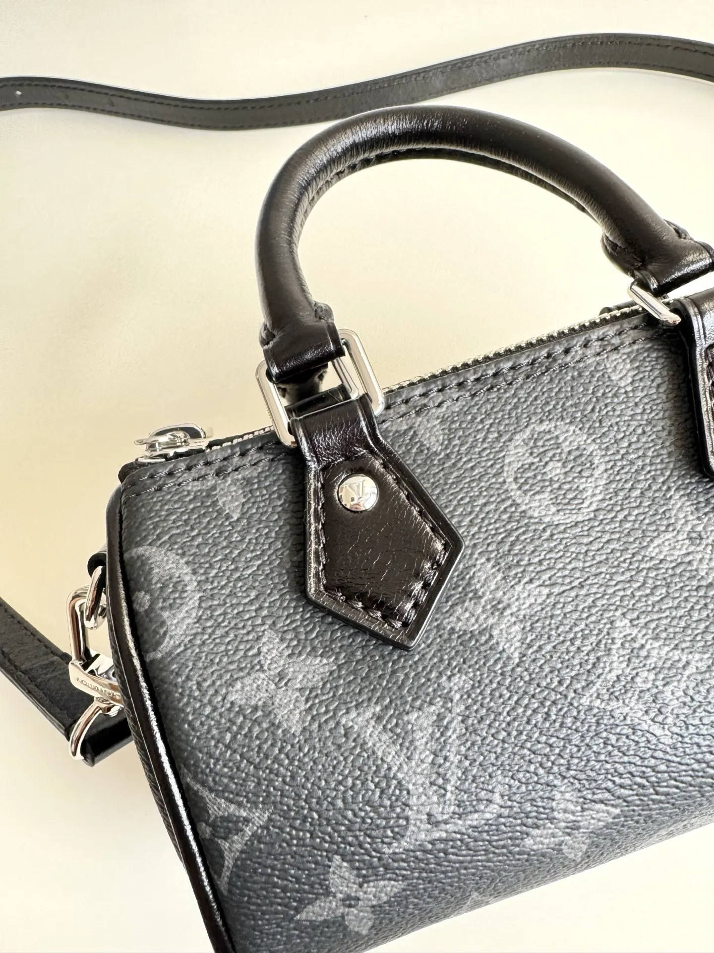 LV海外原单M26573 Nano Speedy 手袋 手提斜挎包 - 细节图 6