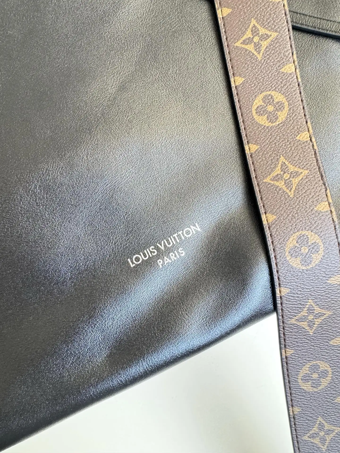 Louis Vuitton Original overseas M15175 Carry All Travel Bag Shoulder Bag - Detail view 6