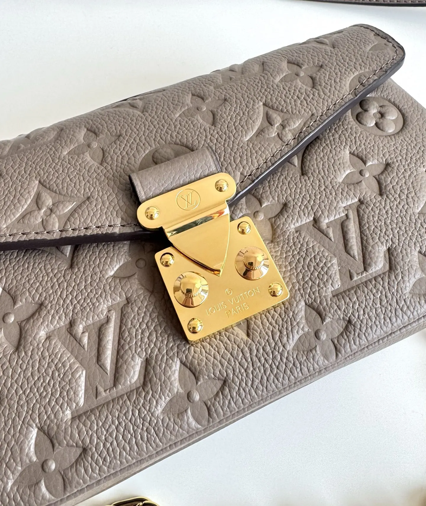 LV海外原单M25910 Pochette Metis East West 手袋 斜挎包 - 细节图 7