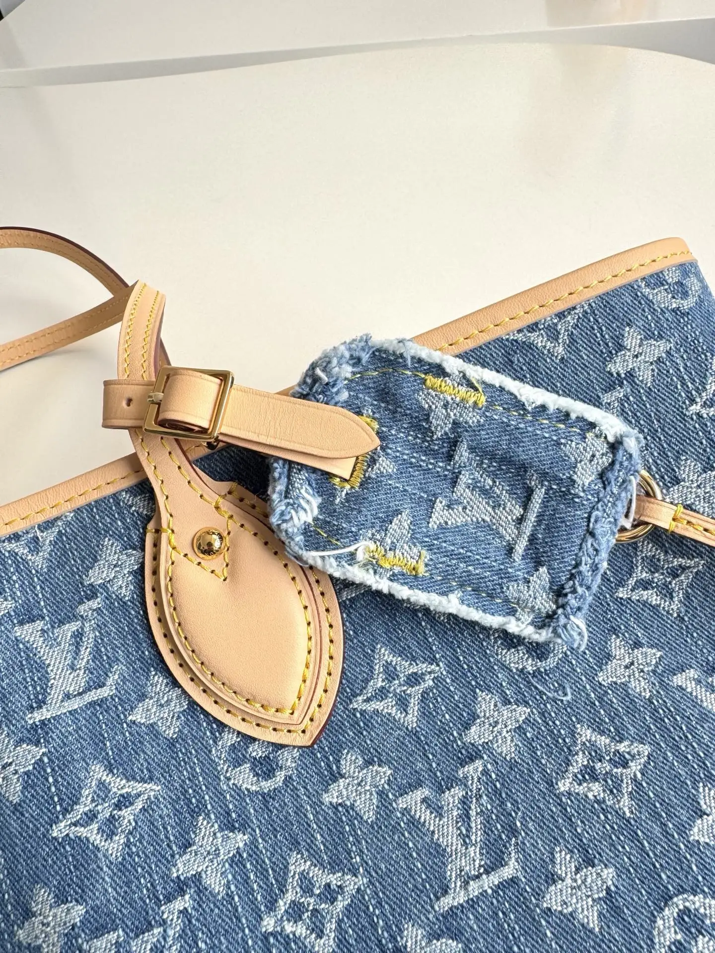 Louis Vuitton Overseas original M13192 Neverfull medium handbag shoulder bag - Detail view 6