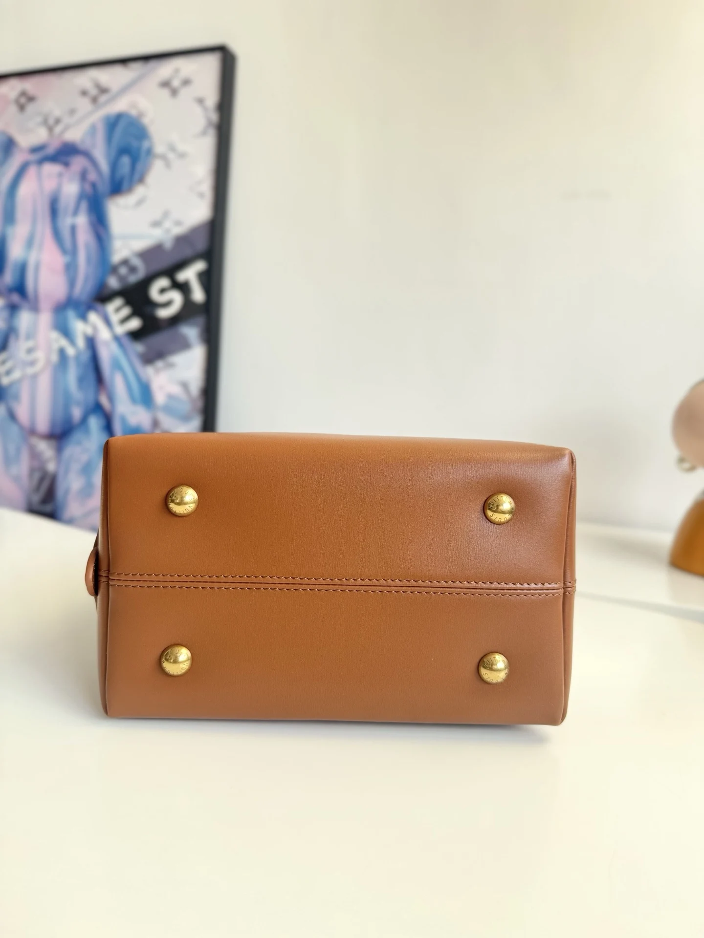 Louis Vuitton Overseas Original M25468 Low Key Hobo Small Handbag Shoulder Bag - Detail view 4