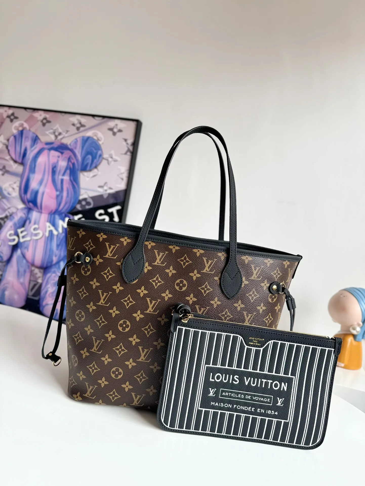 Louis Vuitton Overseas Original M11946 Neverfull Inside Out Medium Handbag Shoulder Bag - Detail view 1