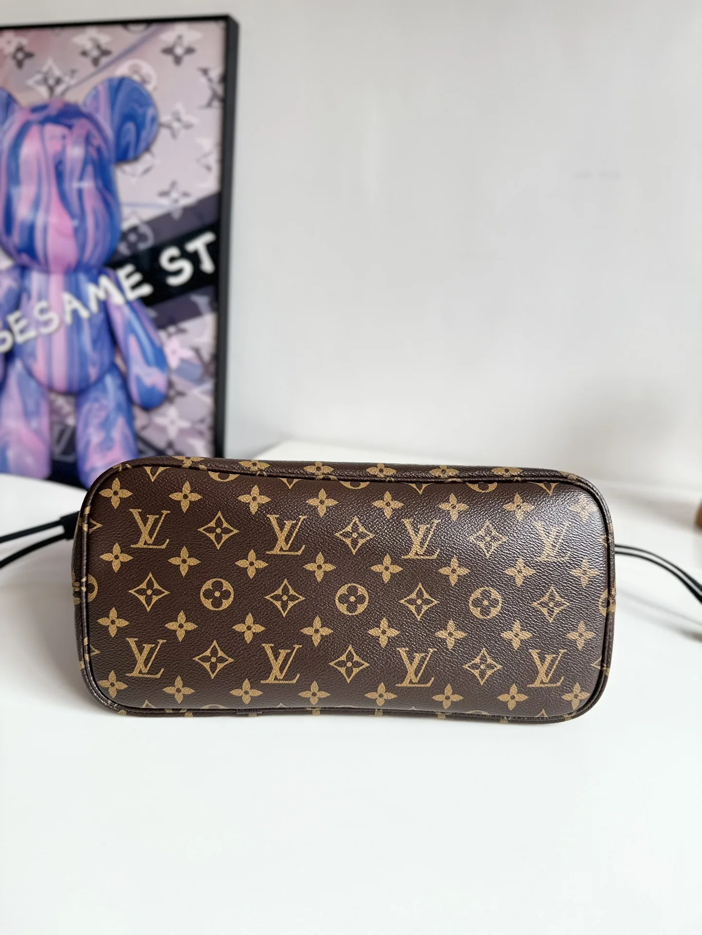 Louis Vuitton Overseas Original M11946 Neverfull Inside Out Medium Handbag Shoulder Bag - Detail view 3