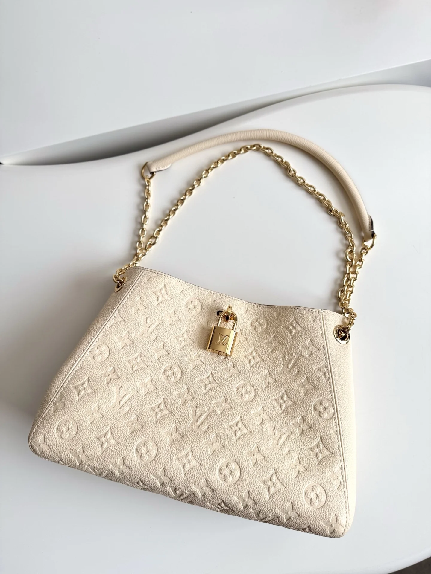 Louis Vuitton Overseas Original M14659 Anytime Small Women s Shoulder Bag - Detail view 6