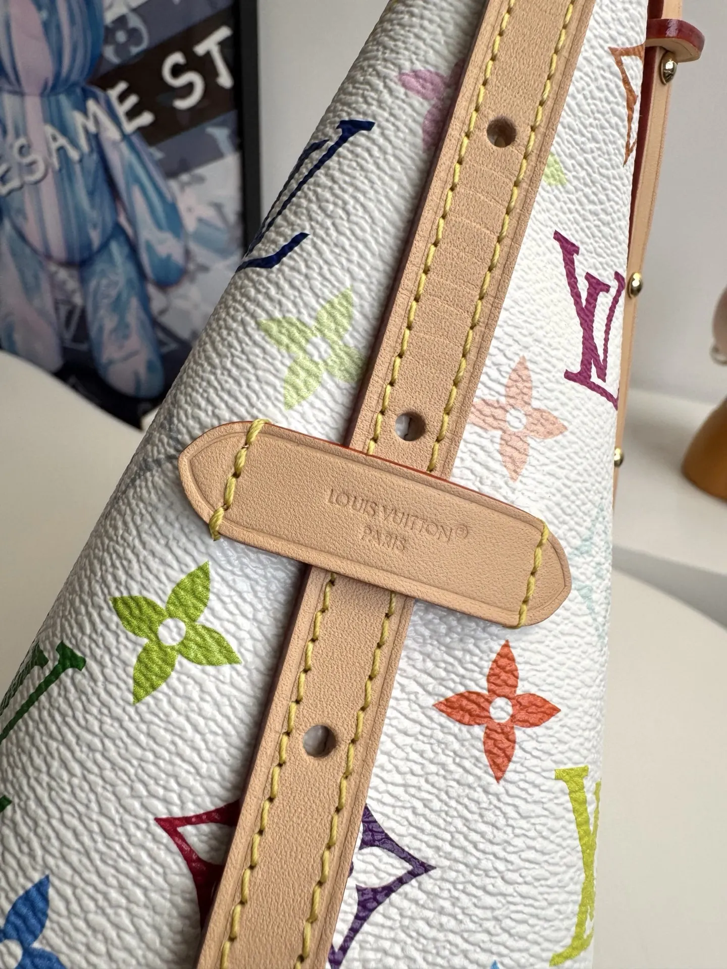 Louis Vuitton Overseas Original M27578 Carryall East West Shoulder Bag - Detail view 5
