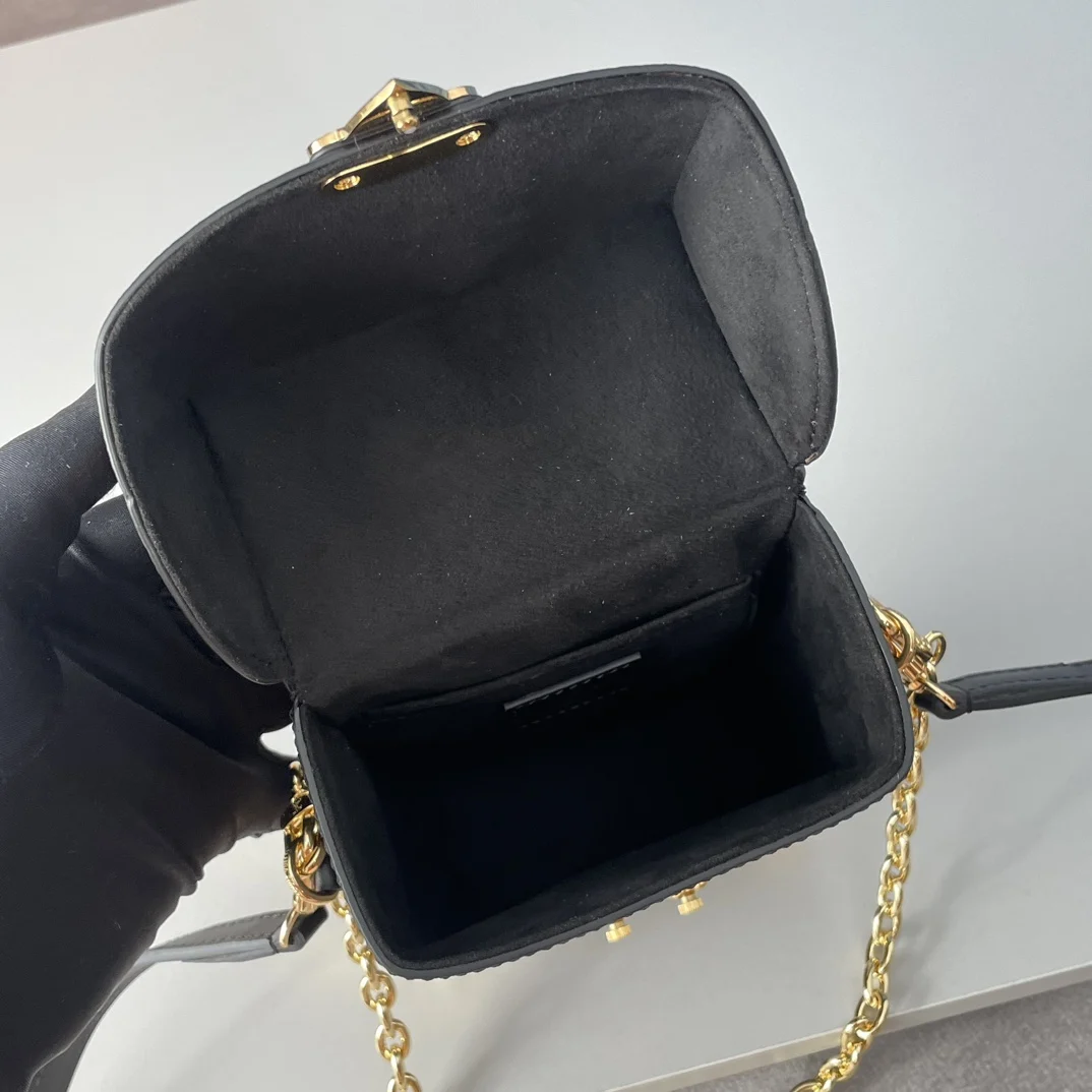 LV海外原单M82465 Camera Box 手袋 手提斜挎包 - 细节图 8
