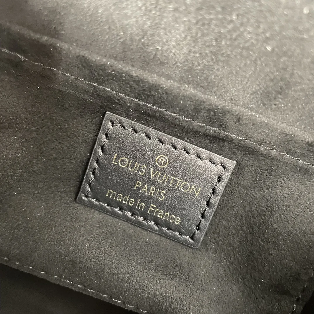 LV海外原单M82465 Camera Box 手袋 手提斜挎包 - 细节图 9