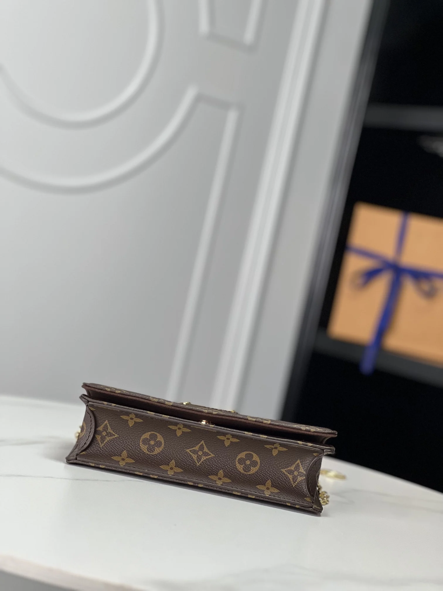 LV海外原单M82509 Lily Wallet On Chain 手袋 斜挎包 - 细节图 4