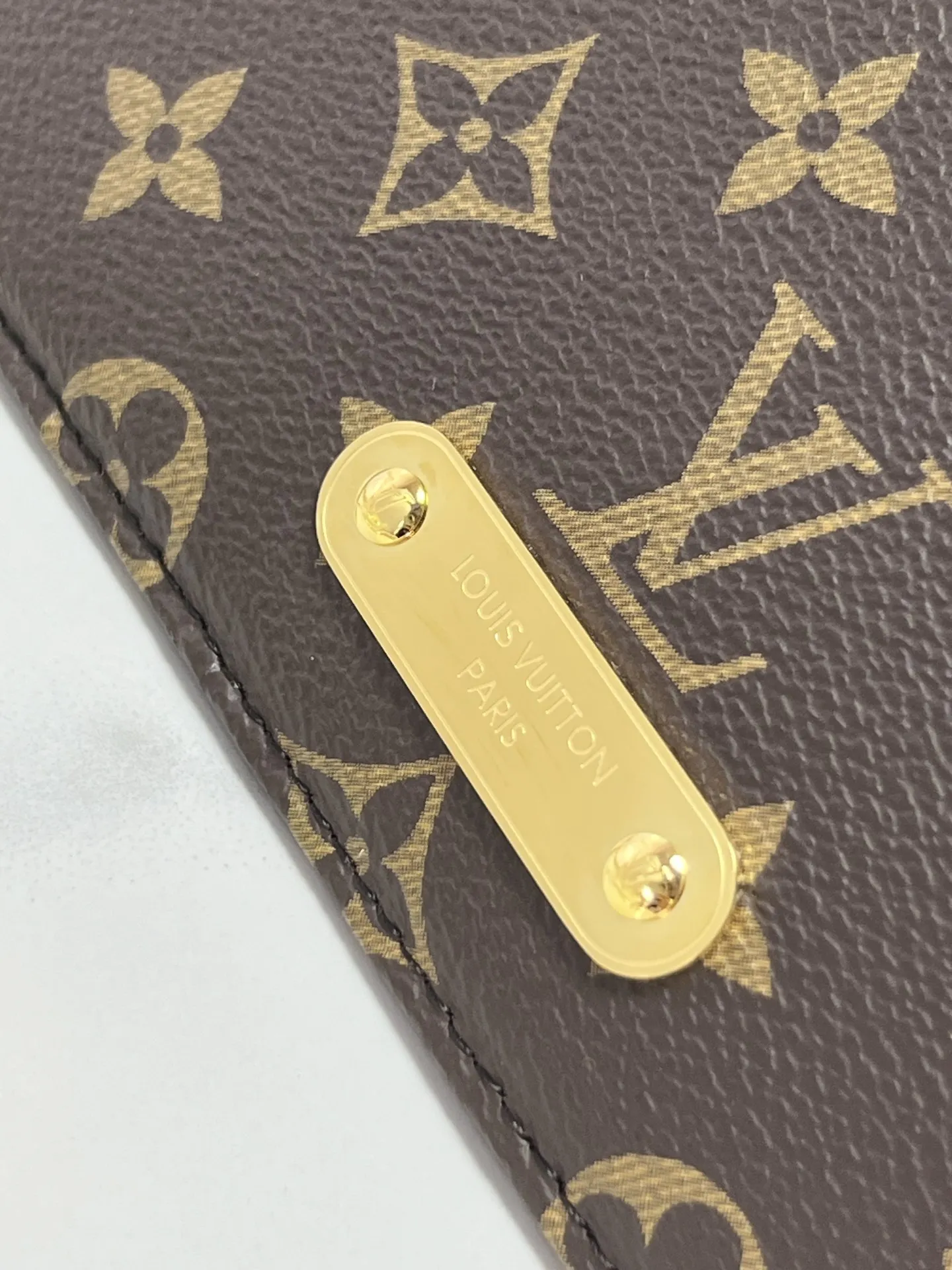 LV海外原单M82509 Lily Wallet On Chain 手袋 斜挎包 - 细节图 7