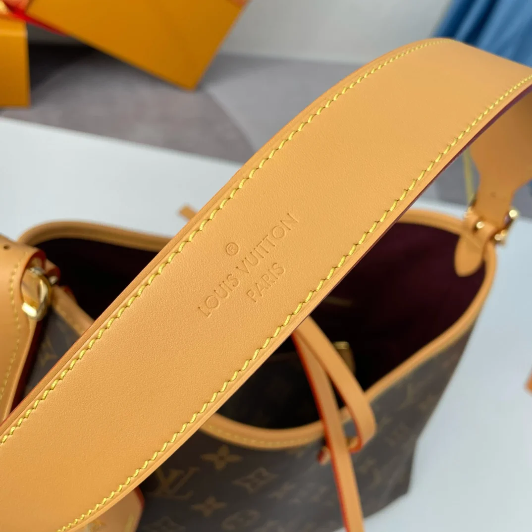 Louis Vuitton Overseas Original M46203 CarryAll Small Handbag Shoulder Backpack - Detail view 7
