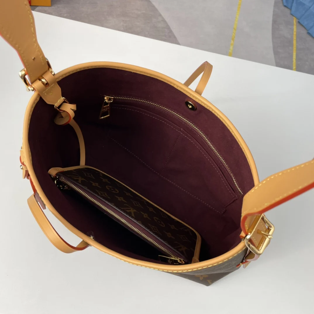 Louis Vuitton Overseas Original M46203 CarryAll Small Handbag Shoulder Backpack - Detail view 8