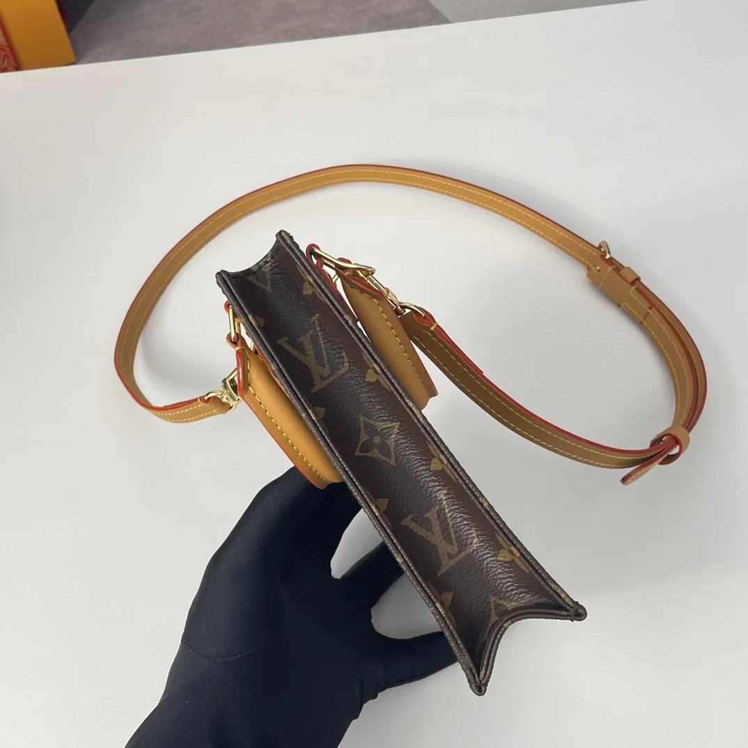 LV海外原单M81295/M69442 Petit Sac Plat 手袋 手提斜挎包 - 细节图 2