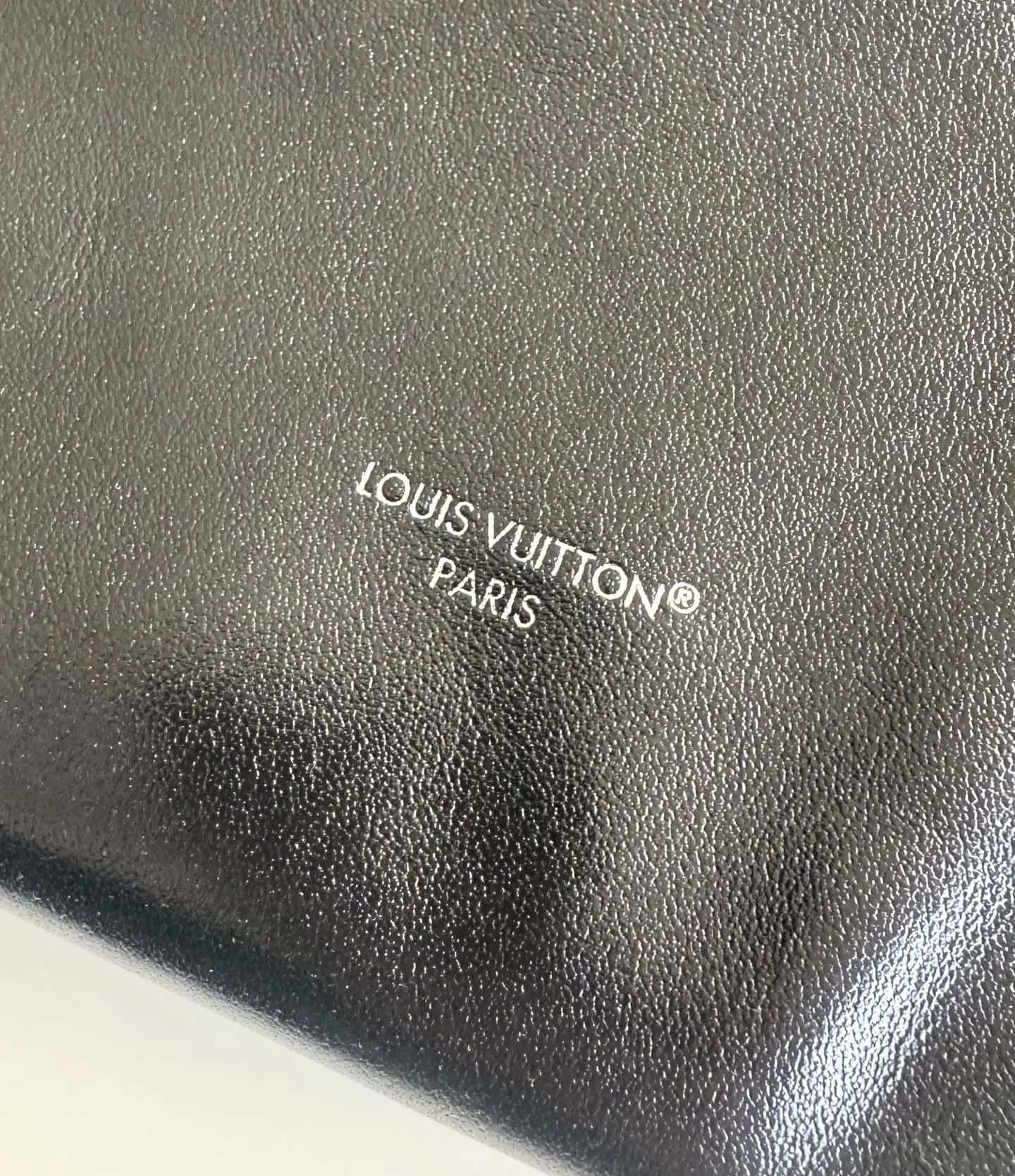 Louis Vuitton Overseas Original M28160 Carryall East West Handbag Shoulder Bag - Detail view 5