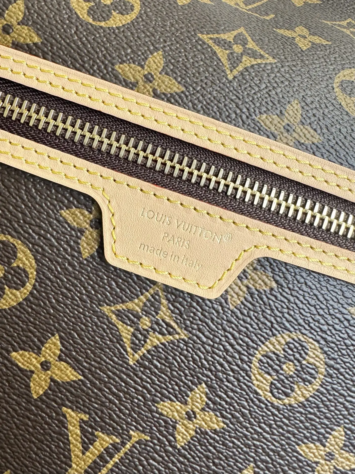 Louis Vuitton Overseas Original M27335 Lineup Handbag Shoulder Backpack - Detail view 5