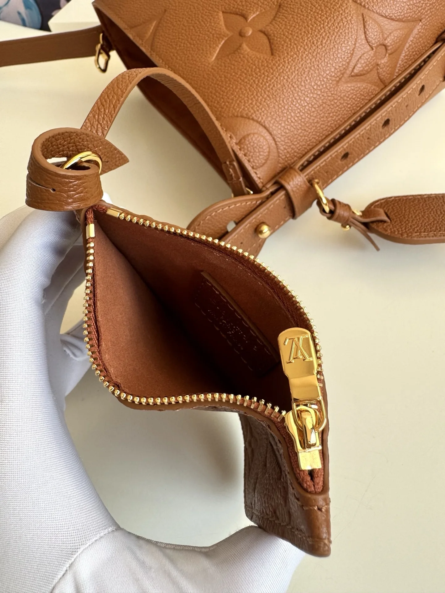 Louis Vuitton Overseas Original M28820 All In BB Handbag Shoulder Bag - Detail view 8