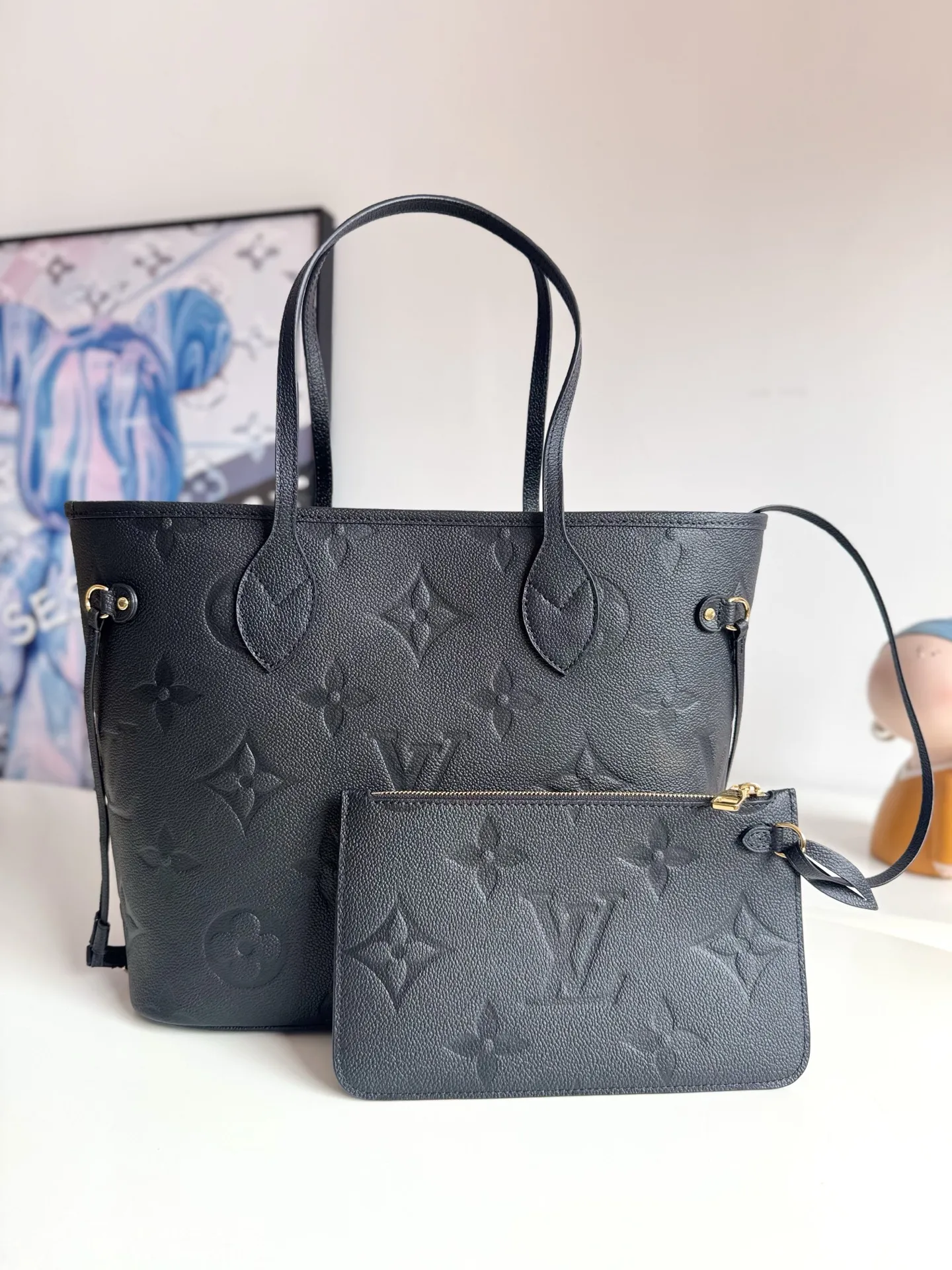Louis Vuitton Original overseas M45685 Neverfull Medium Tote Bag Shoulder Bag - Detail view 4