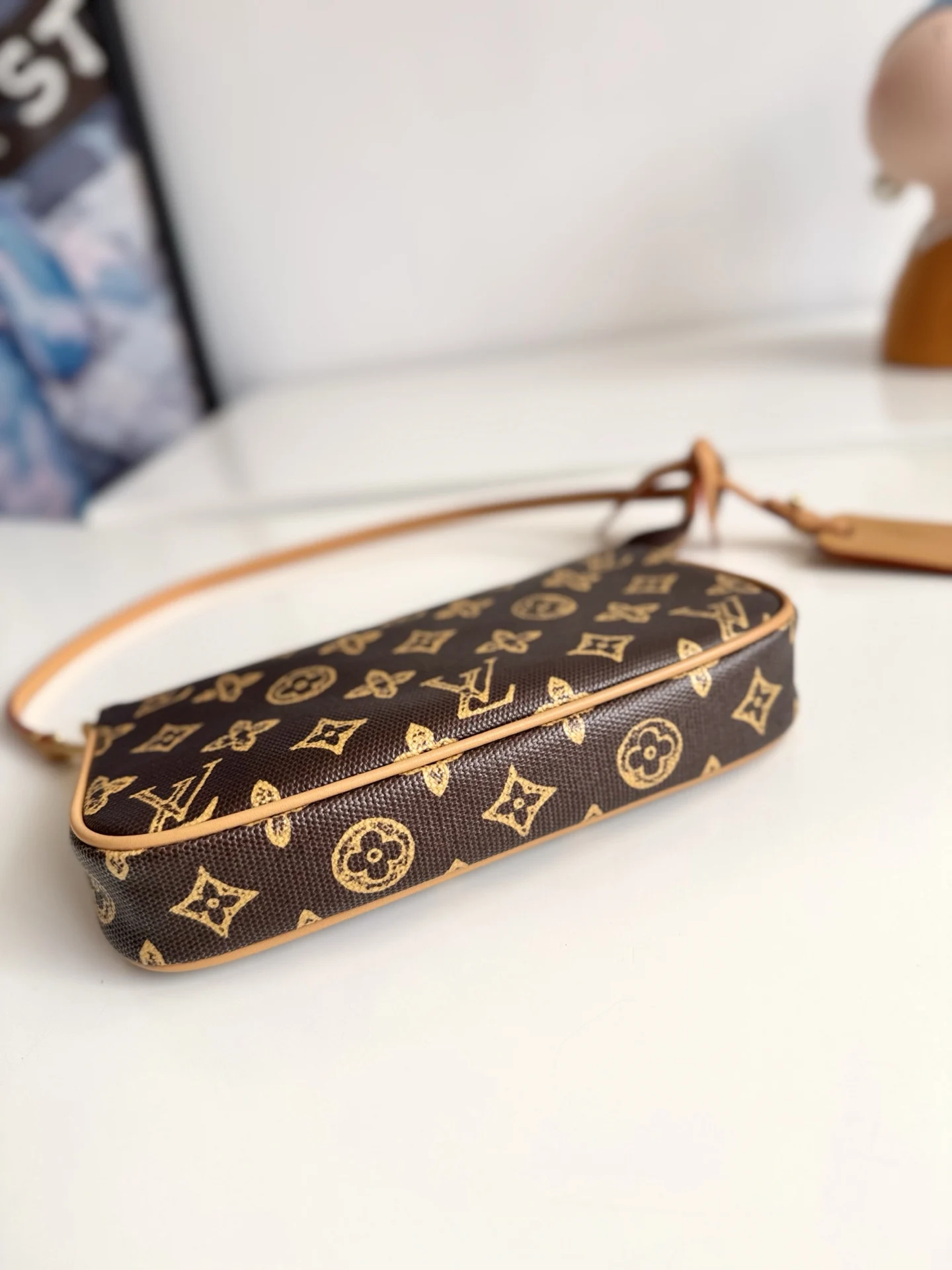 Louis Vuitton Overseas original M27718 shoulder bag - Detail view 4