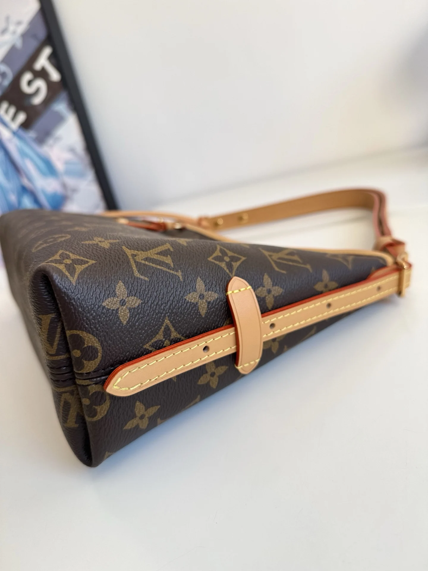 Louis Vuitton Overseas Original M28101 Carryall East West Handbag Shoulder Bag - Detail view 2