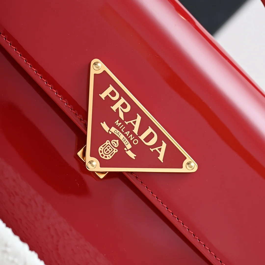 Prada 1BD339 Patent Leather Shoulder Bag Crossbody Bag - Detail view 5