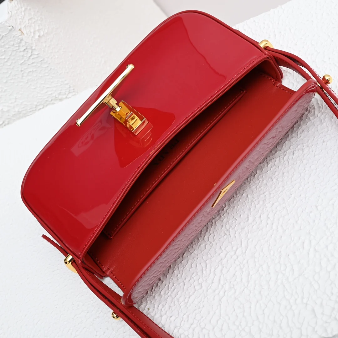 Prada 1BD339 Patent Leather Shoulder Bag Crossbody Bag - Detail view 7
