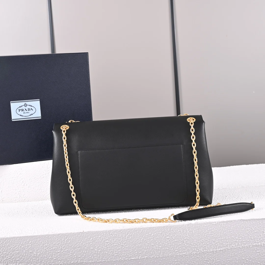 Prada 1BD367 Chain Bag Tote Bag Crossbody Bag - Detail view 3