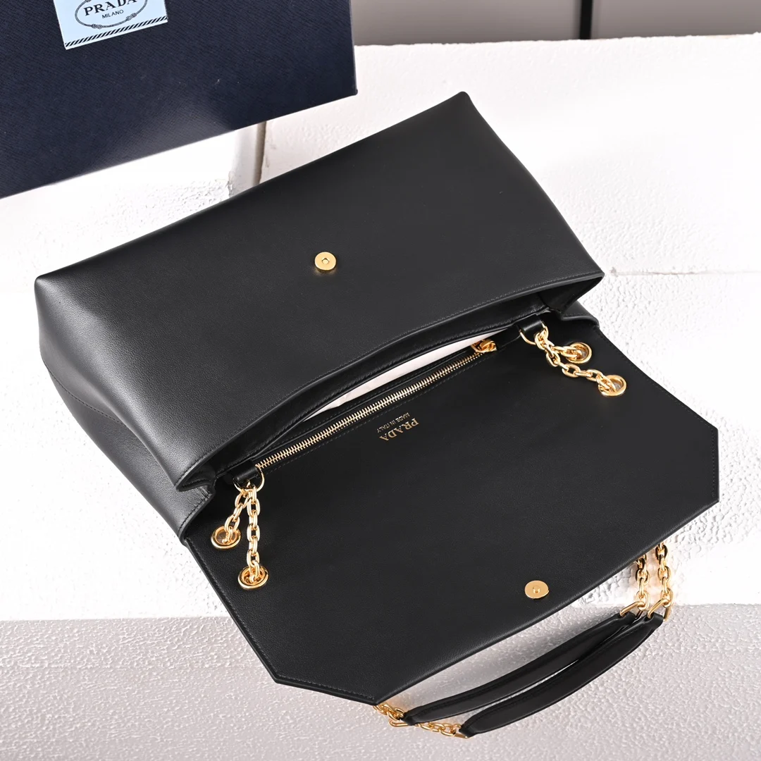 Prada 1BD367 Chain Bag Tote Bag Crossbody Bag - Detail view 7