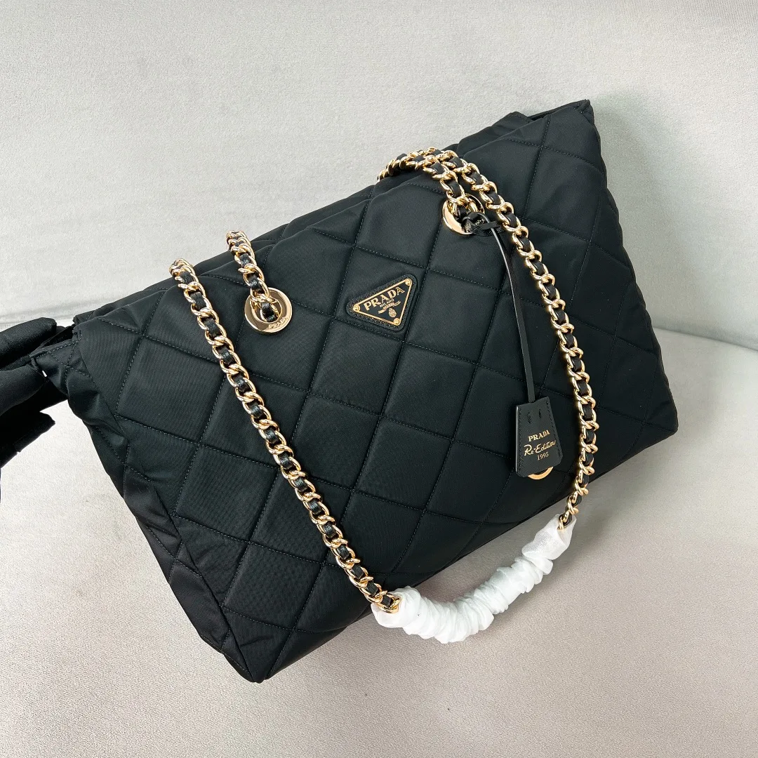 普拉达1BG467 大号中古系列黑金链条 单肩背包 - 细节图 1