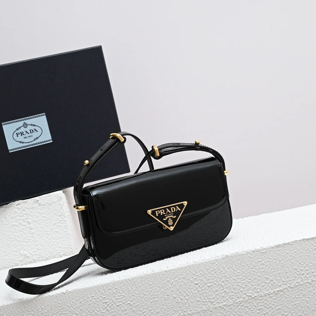 Prada 1BD339 Patent Leather Shoulder Bag Crossbody Bag - Detail view 2