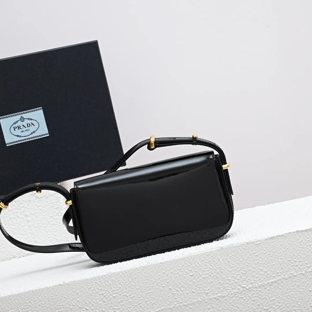 Prada 1BD339 Patent Leather Shoulder Bag Crossbody Bag - Detail view 3