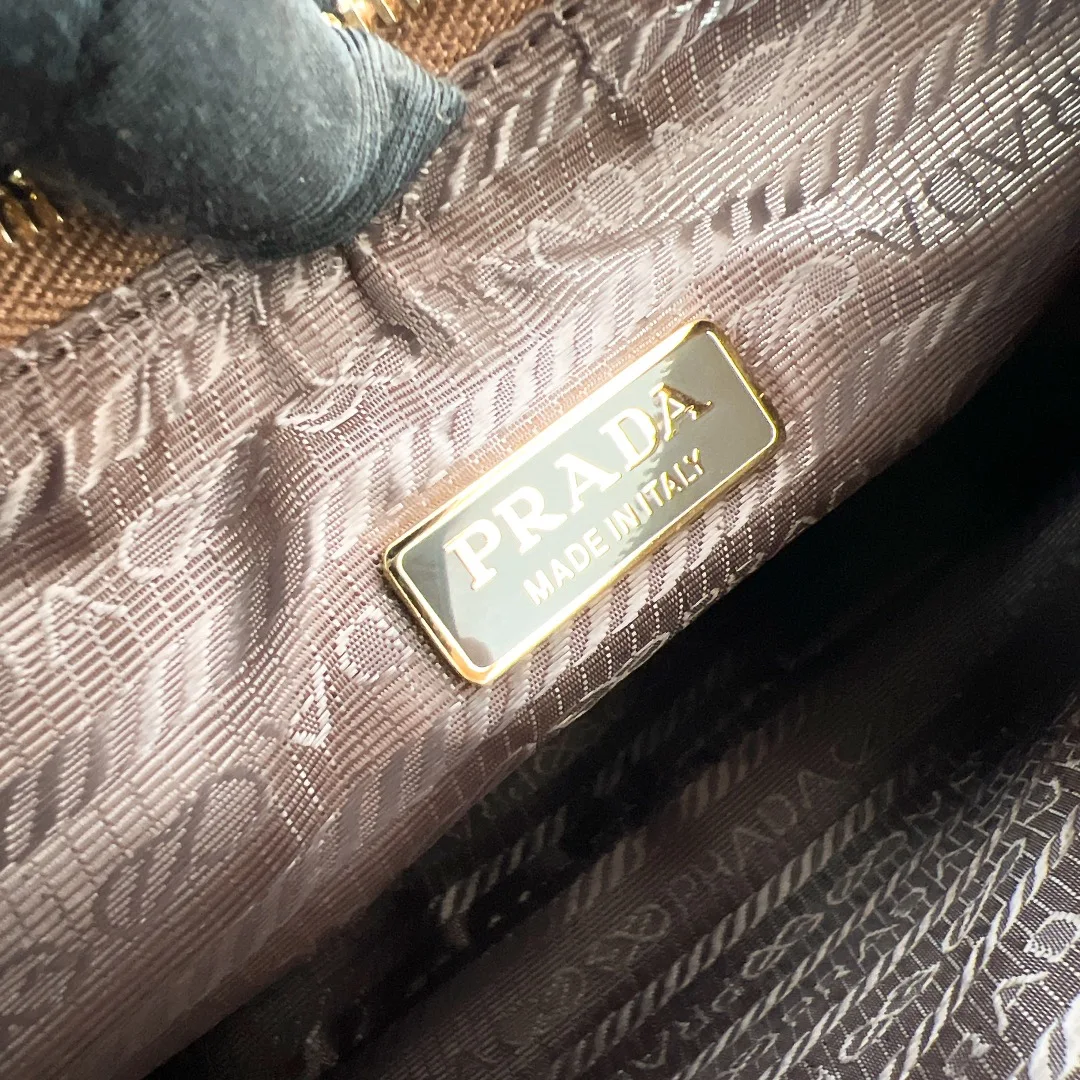 Prada 1BC204 Hobo Suede Underarm Bag Handheld Crossbody Bag - Detail view 9