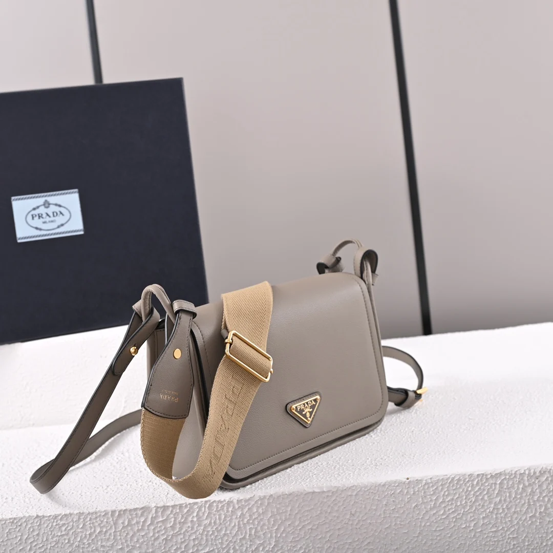 Prada 1BD372 Shoulder Strap Crossbody Bag - Detail view 2
