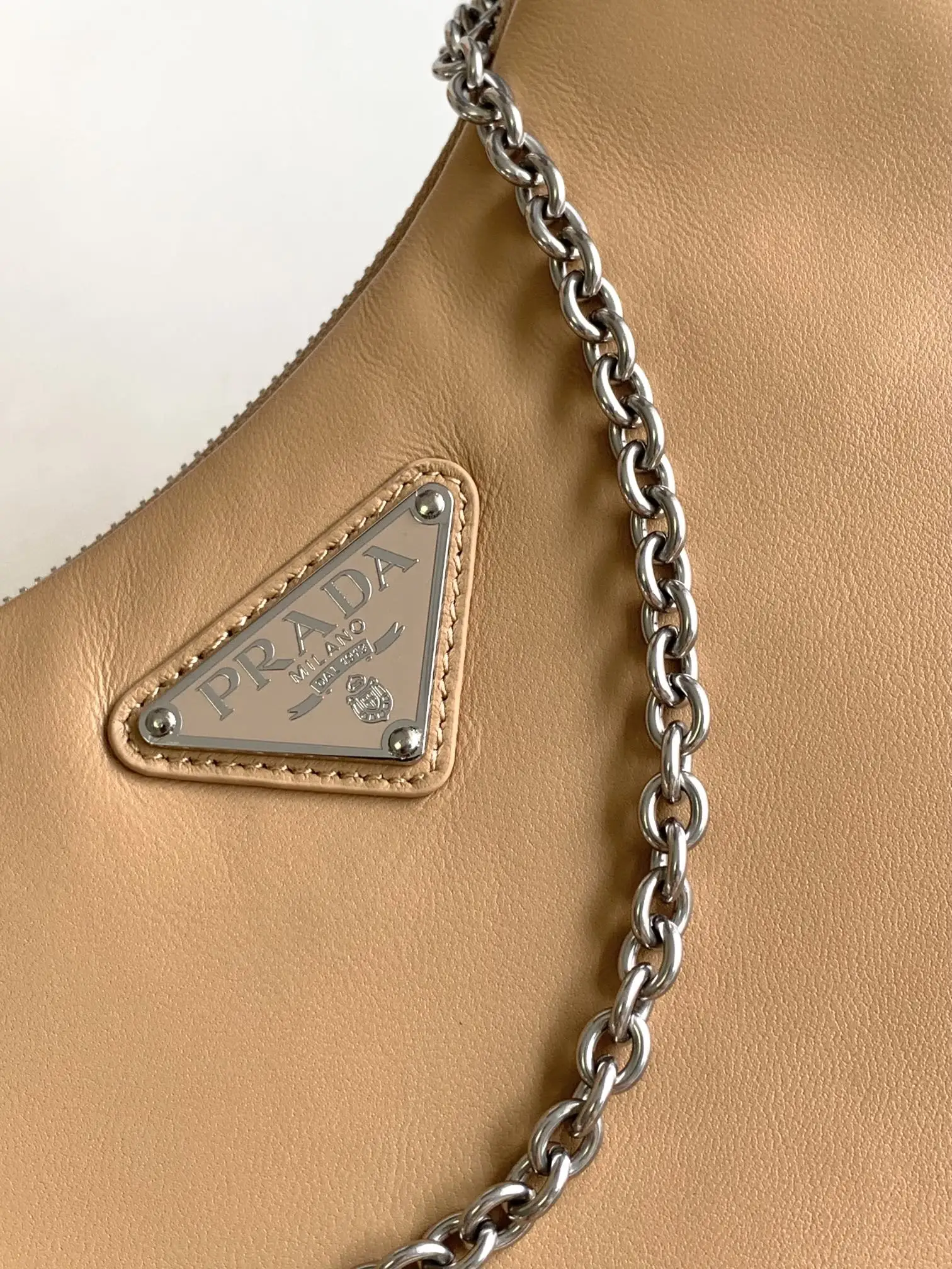Prada 1BH204 Sheepskin Three-in-One Shoulder Bag Crossbody Bag - Detail view 6