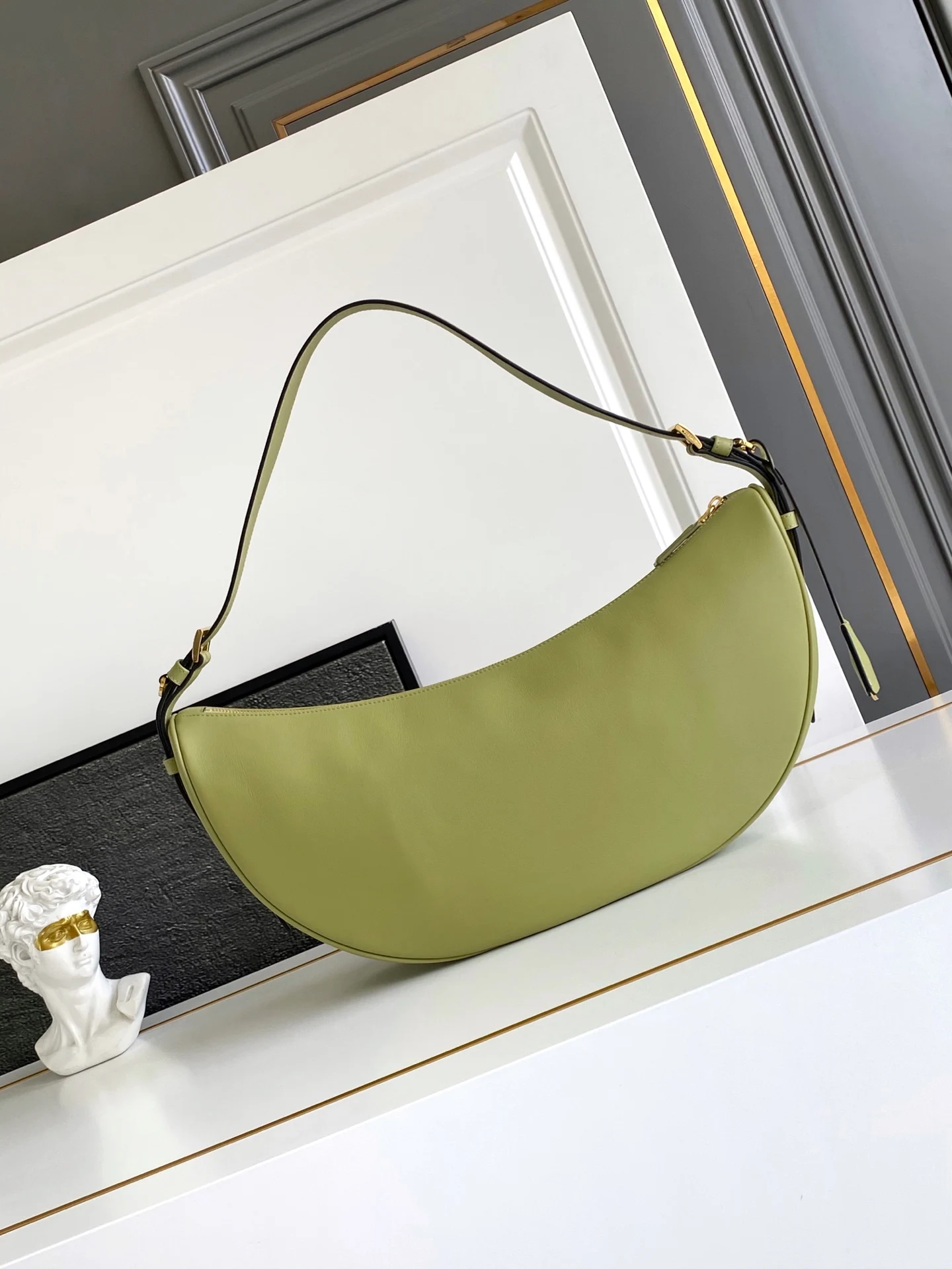 Prada 1BC255 Leather Handbag Shoulder Backpack - Detail view 3