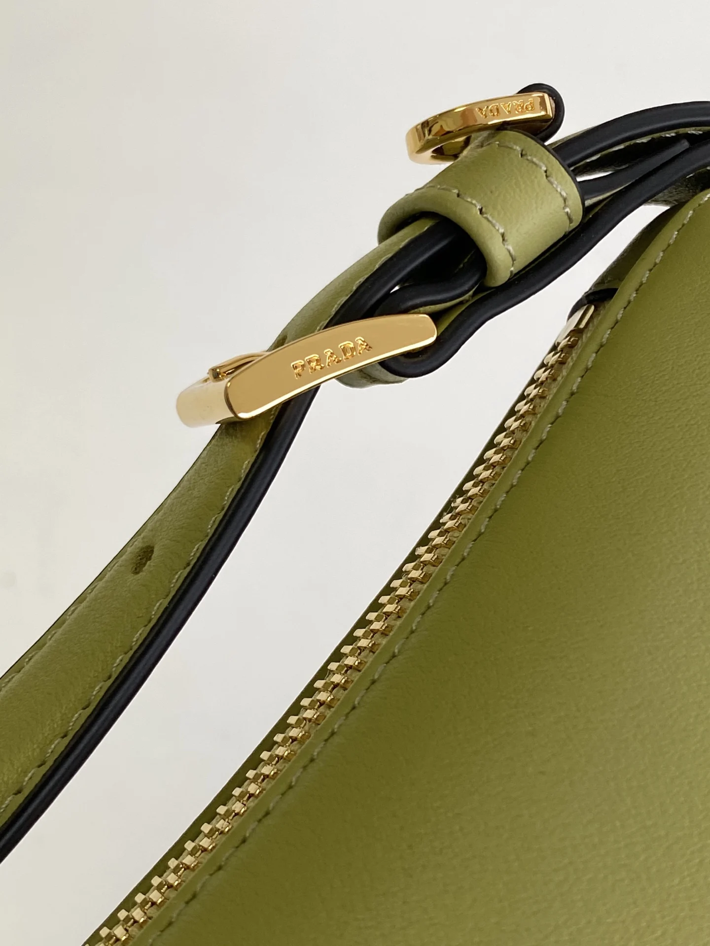 Prada 1BC255 Leather Handbag Shoulder Backpack - Detail view 7