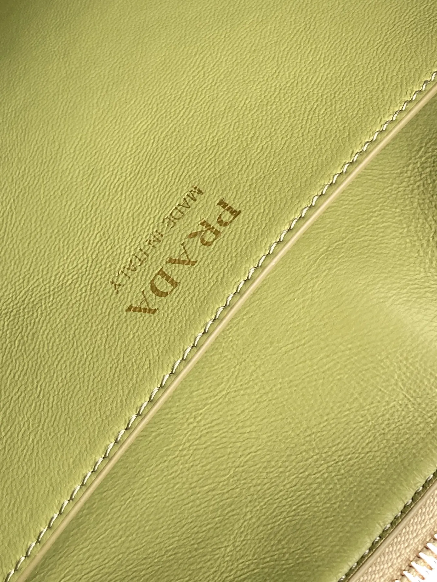 Prada 1BC255 Leather Handbag Shoulder Backpack - Detail view 9