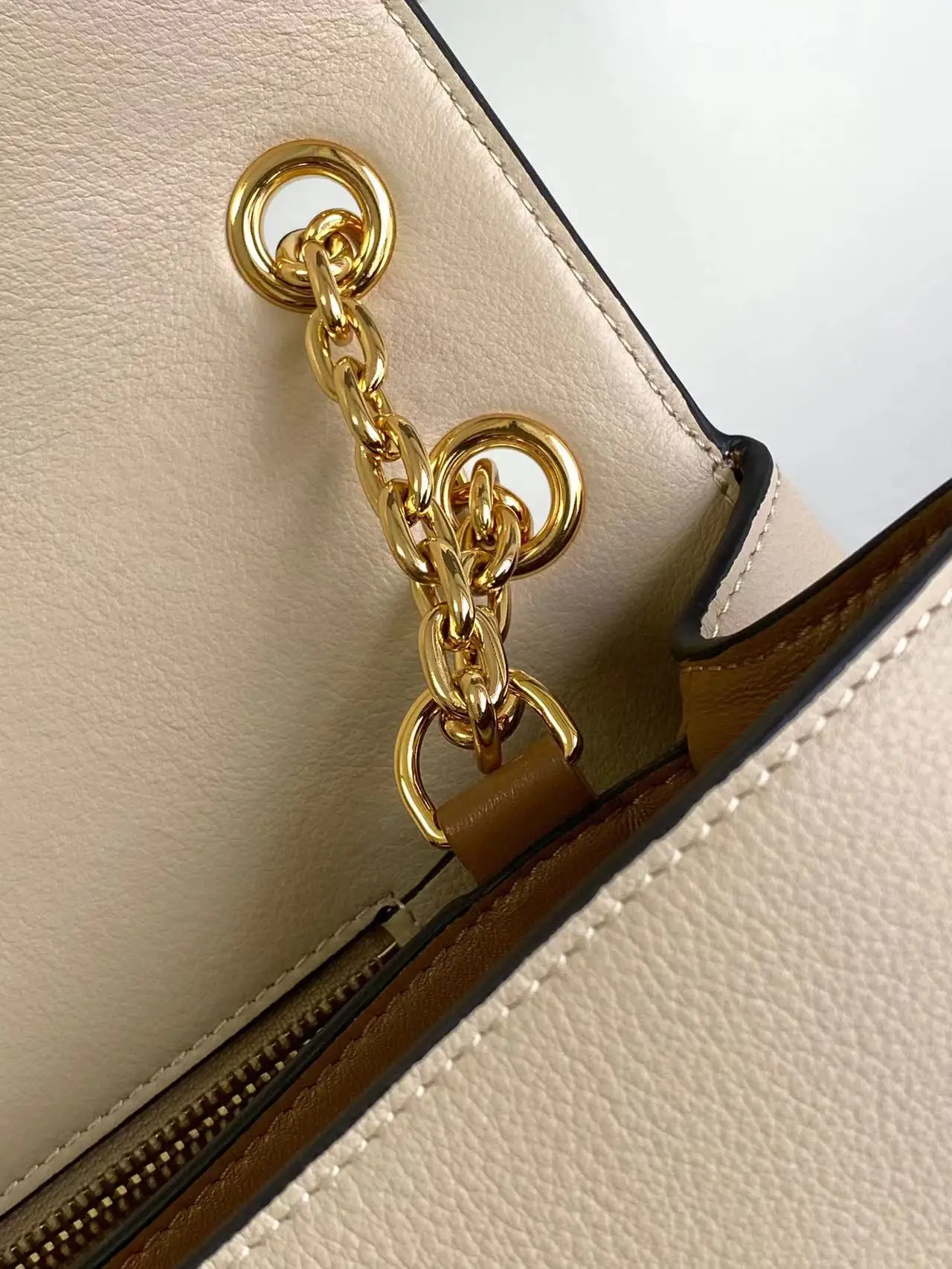 Prada 1BD367 New Chain Bag Handbag Crossbody Bag - Detail view 6