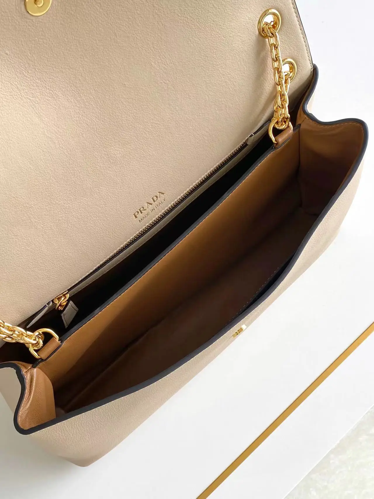 Prada 1BD367 New Chain Bag Handbag Crossbody Bag - Detail view 8