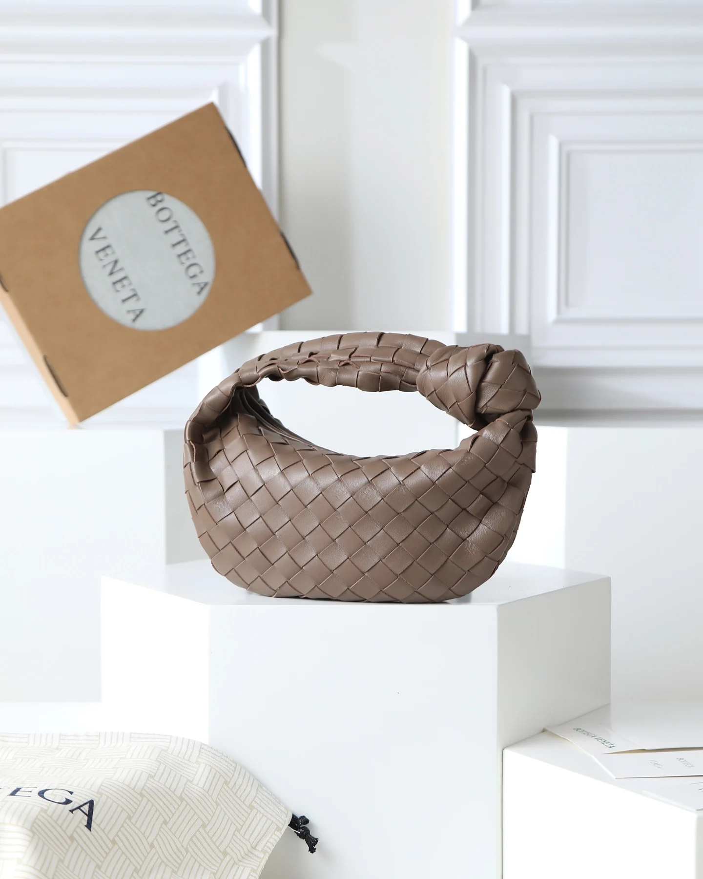 Bottega Veneta 651876 Woven Knot Hobo Handbag - Detail view 2