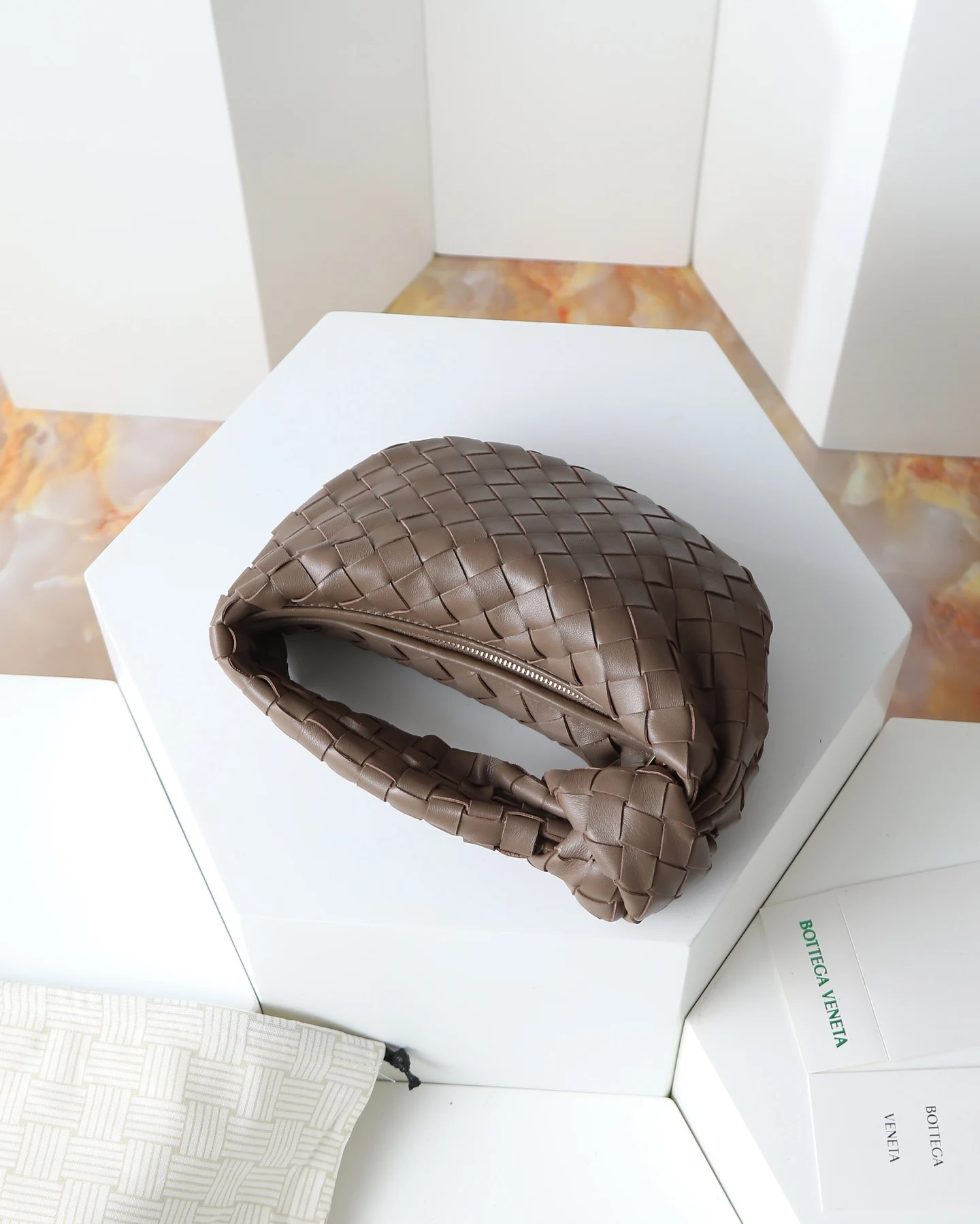 Bottega Veneta 651876 Woven Knot Hobo Handbag - Detail view 4