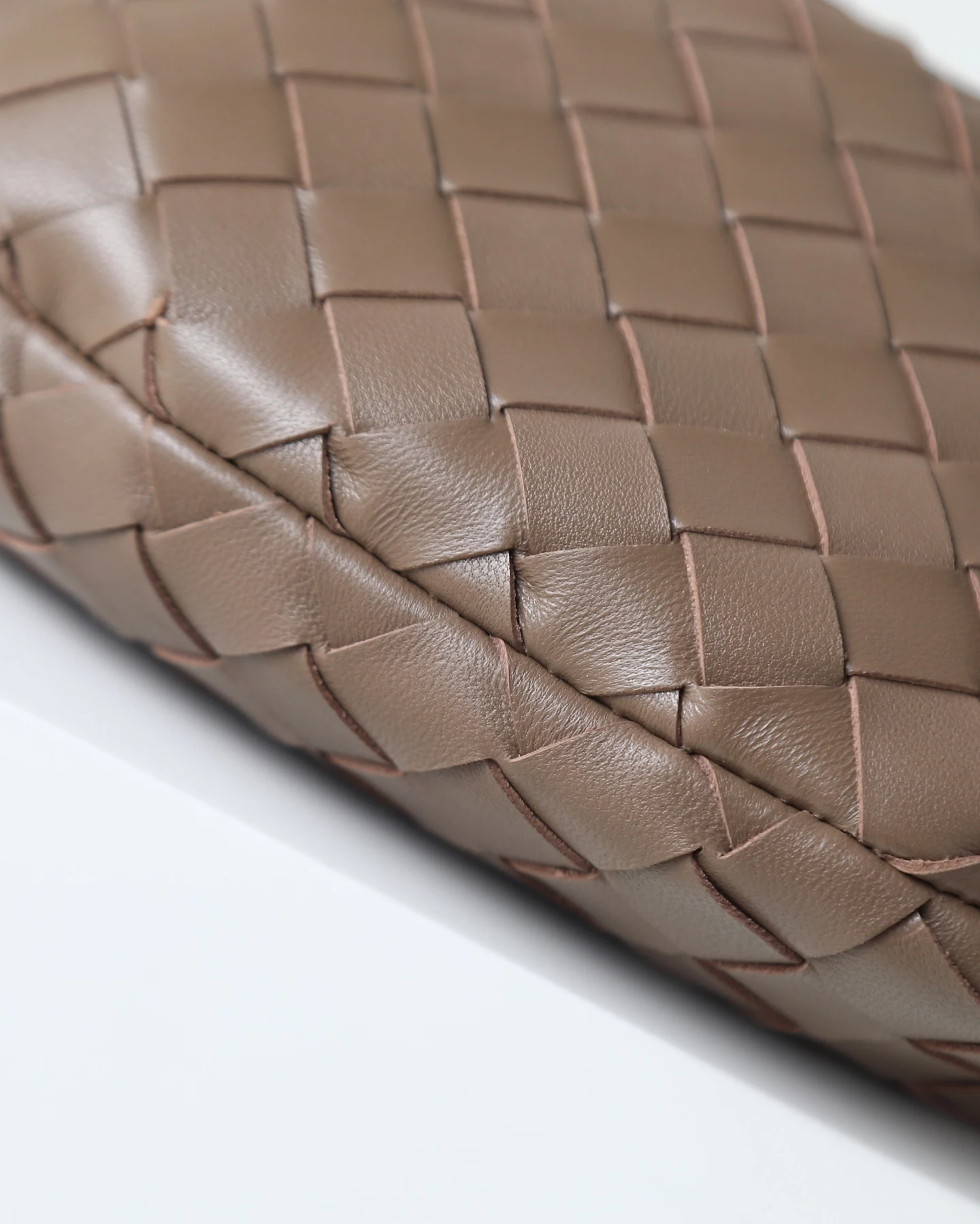 Bottega Veneta 651876 Woven Knot Hobo Handbag - Detail view 8