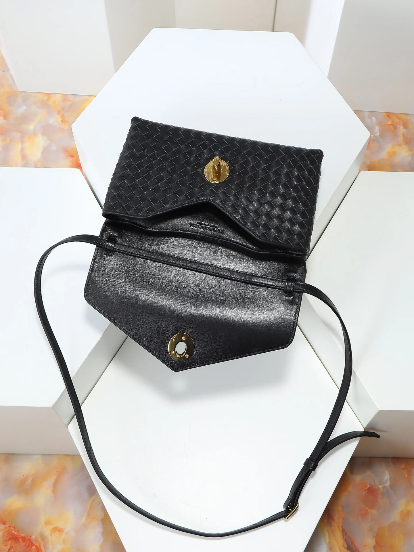 Bottega Veneta 817191 Early Spring New Bag Crossbody Bag - Detail view 8